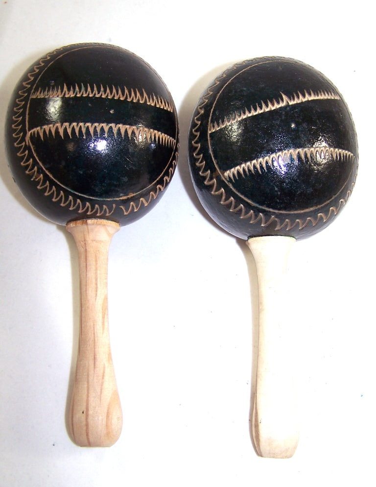 Pair of Maracas: Handmade and essential for Parties
