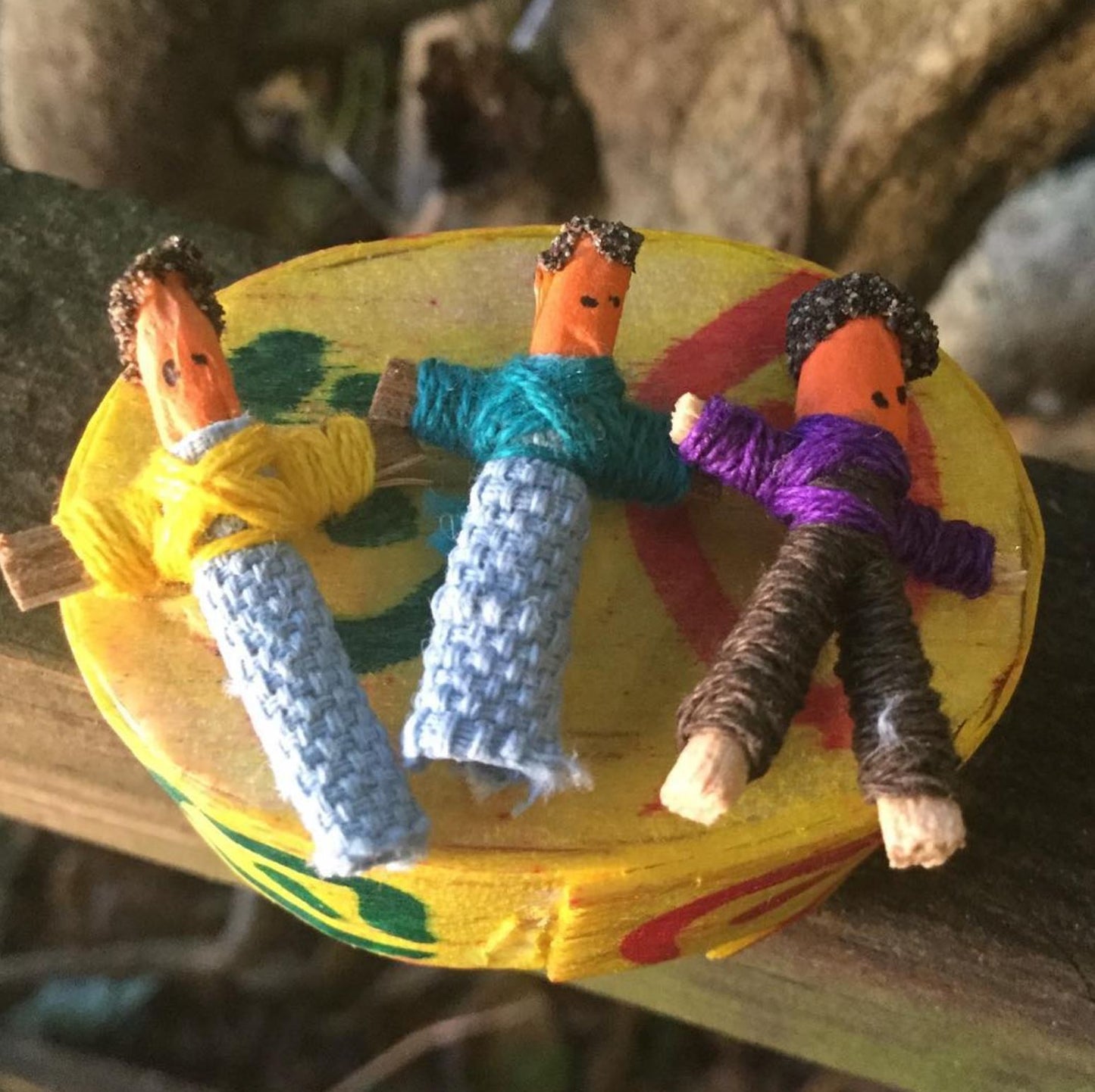 (Six) Mini Worry Dolls In A Traditional Wooden Box