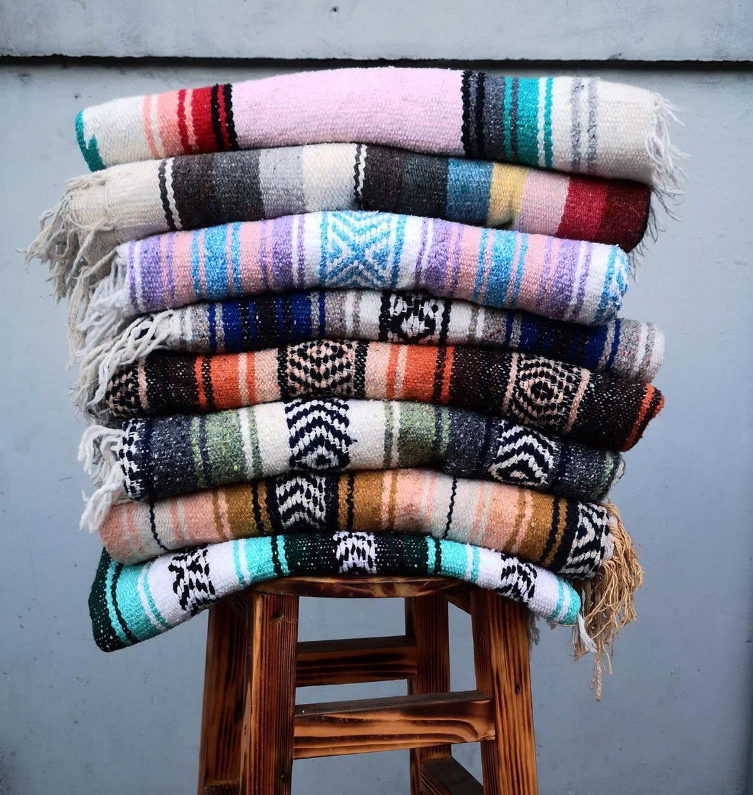 The Ultimate Guide to Mexican Blankets: Unveiling the Vibrant Tapestry of Culture and Style - By Colours of Mexico